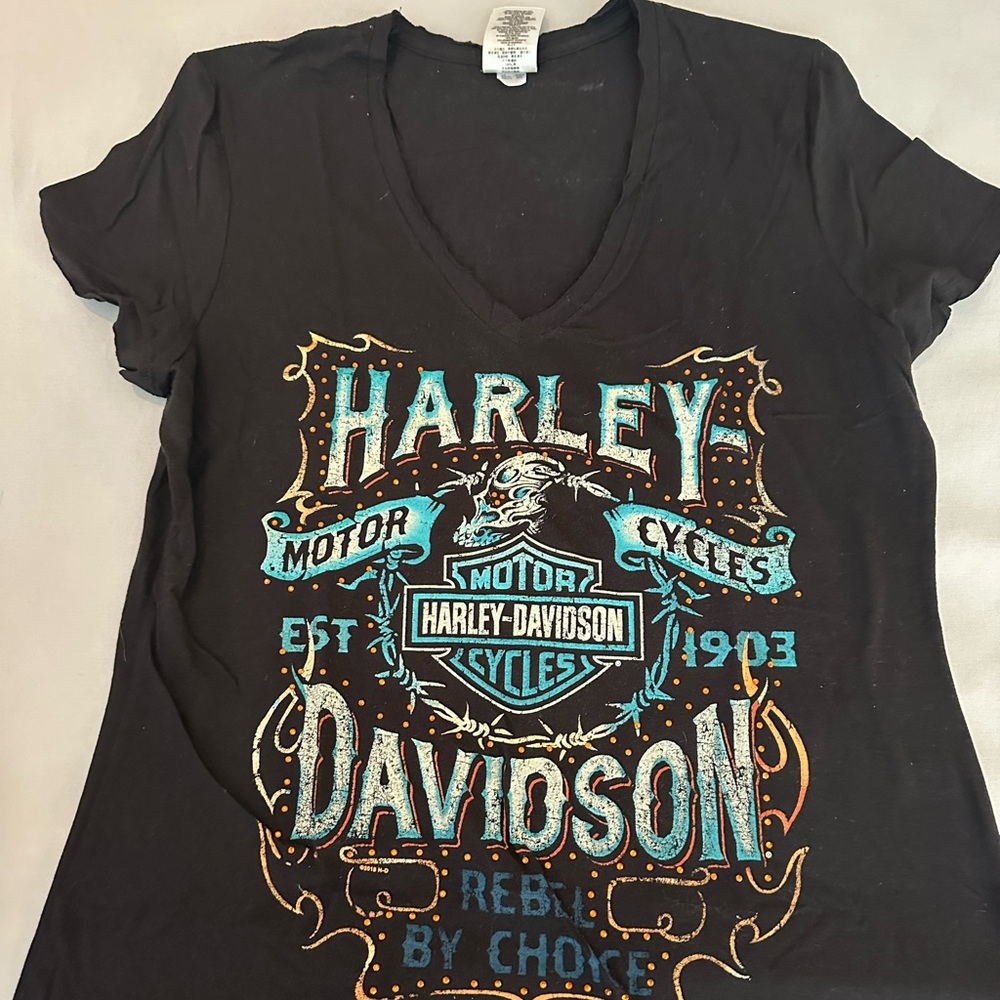 Women’s Harley Davidson shirt